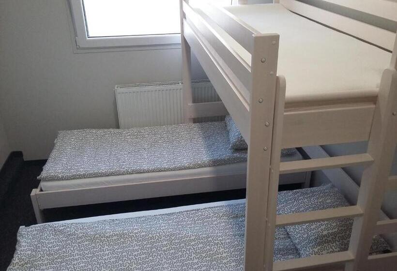 اتاق خانوادگی با سرویس بهداشتی مشترک, Hostel Sopot Centrum