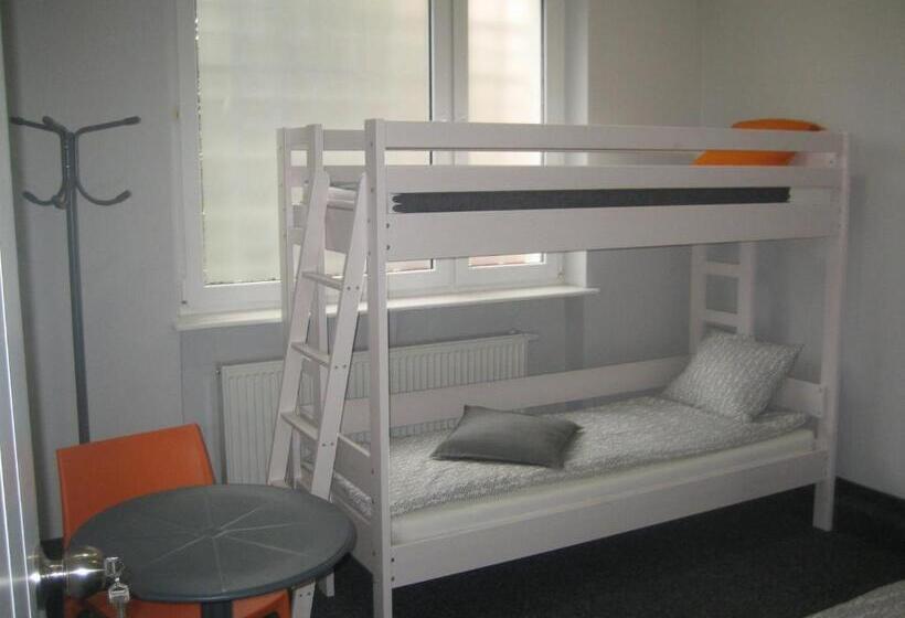 اتاق خانوادگی با سرویس بهداشتی مشترک, Hostel Sopot Centrum