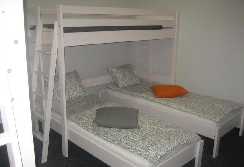 اتاق خانوادگی با سرویس بهداشتی مشترک, Hostel Sopot Centrum