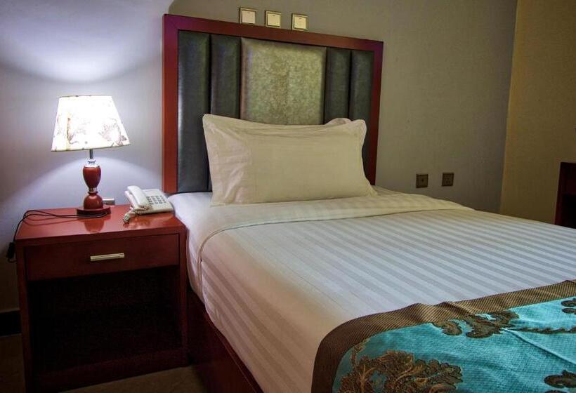 اتاق لوکس یک تخته, Hera Addis