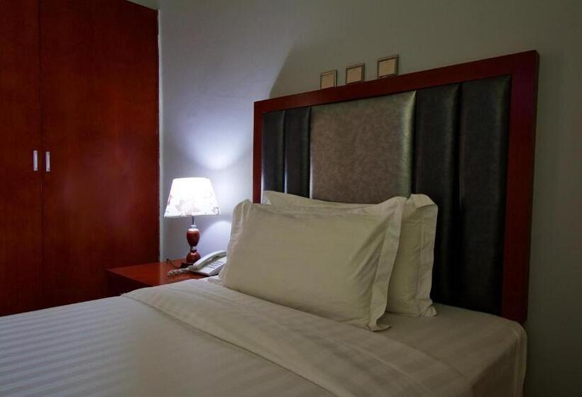 اتاق لوکس یک تخته, Hera Addis