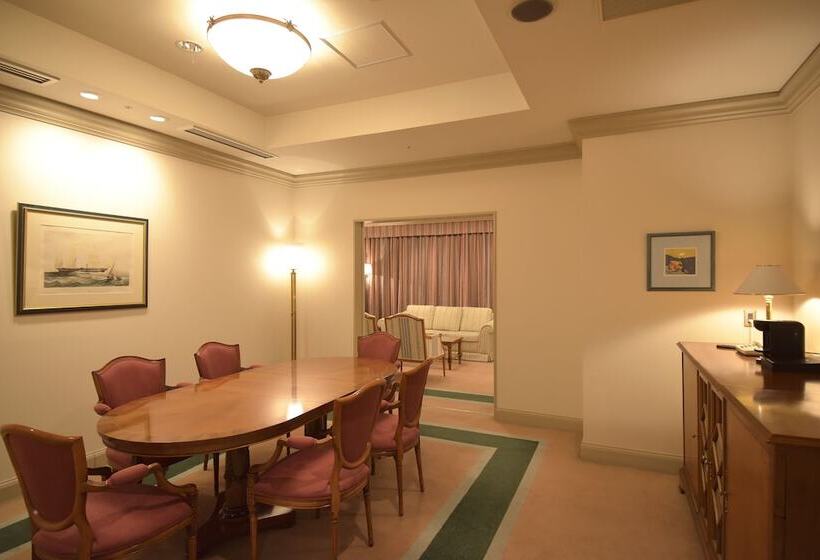 חדר סופריור, Marital Sousei Saga