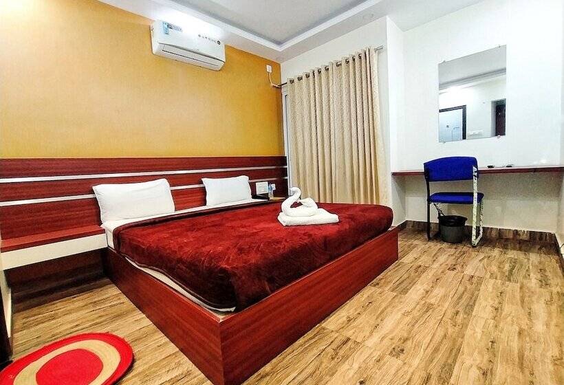 Studio Executive, Palm Suite