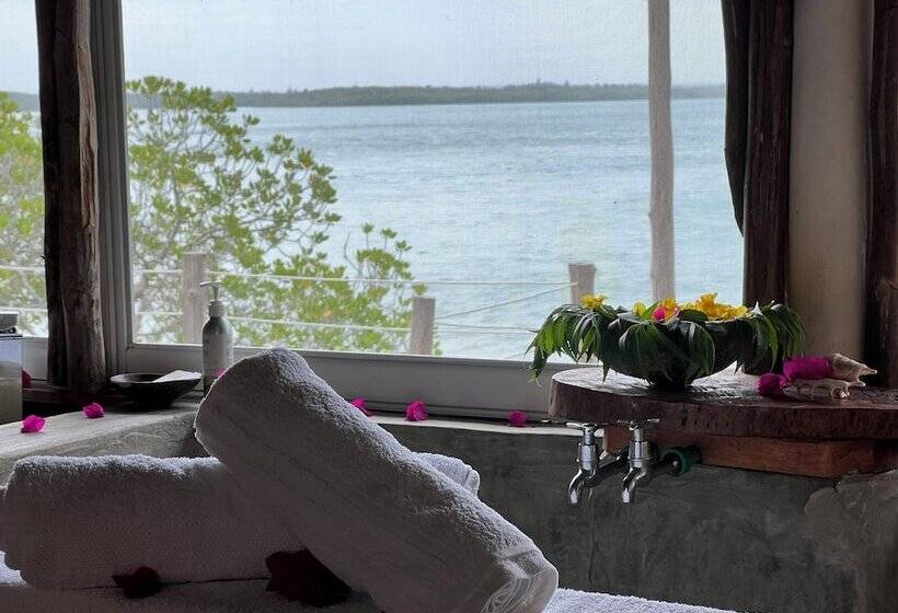 خانه 1 خوابه, Rock And Sea Resort