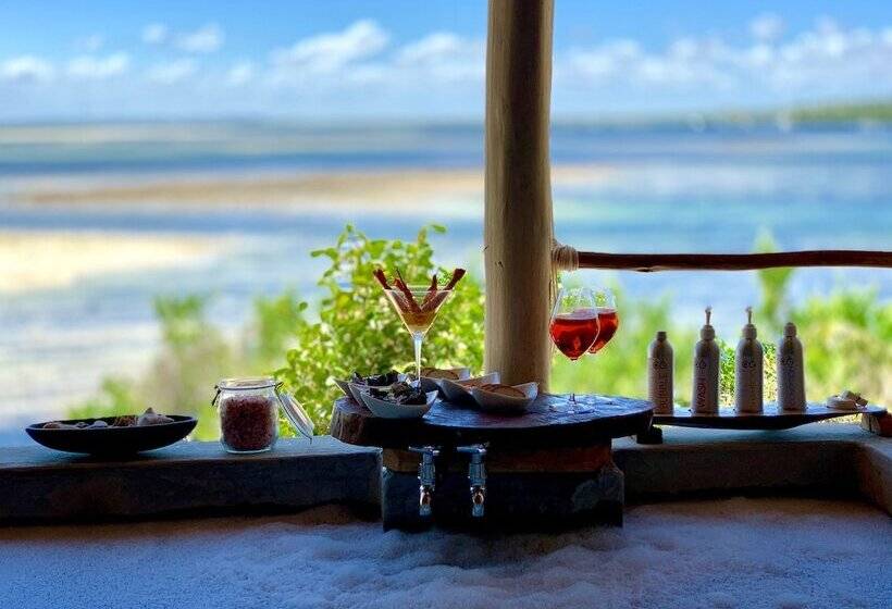 خانه 1 خوابه, Rock And Sea Resort