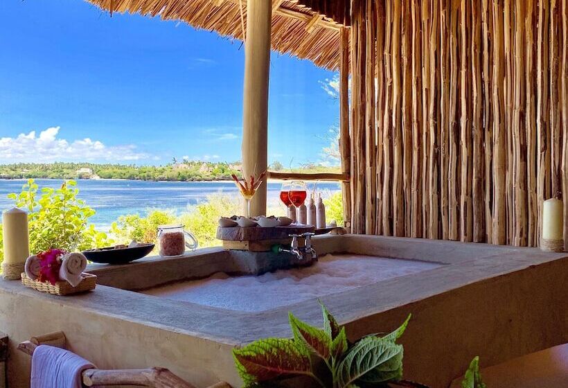 خانه 1 خوابه, Rock And Sea Resort