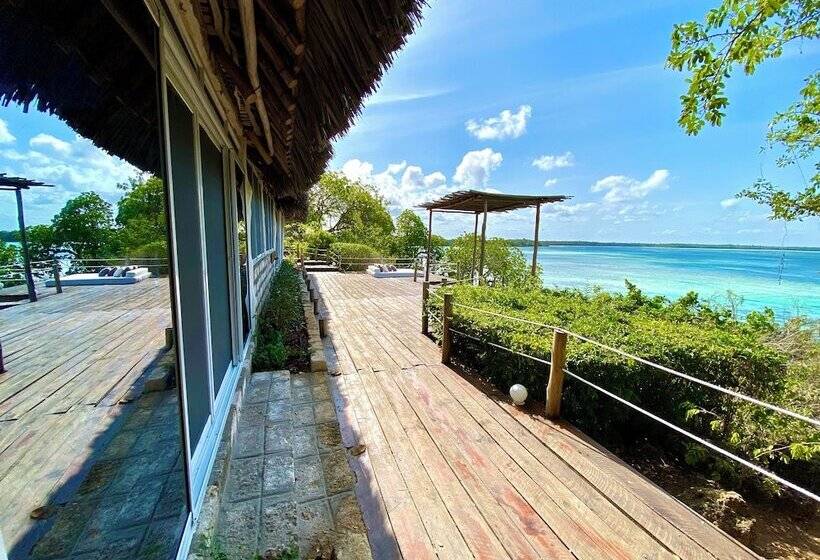 خانه 1 خوابه, Rock And Sea Resort