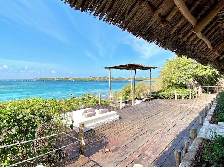 خانه 1 خوابه, Rock And Sea Resort