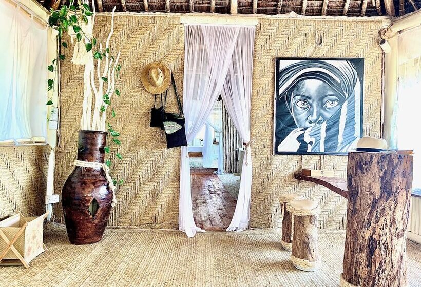 خانه 1 خوابه, Rock And Sea Resort