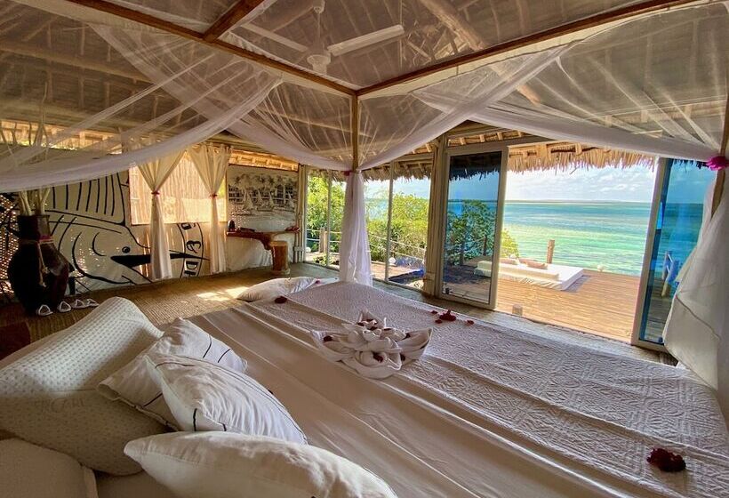 خانه 1 خوابه, Rock And Sea Resort