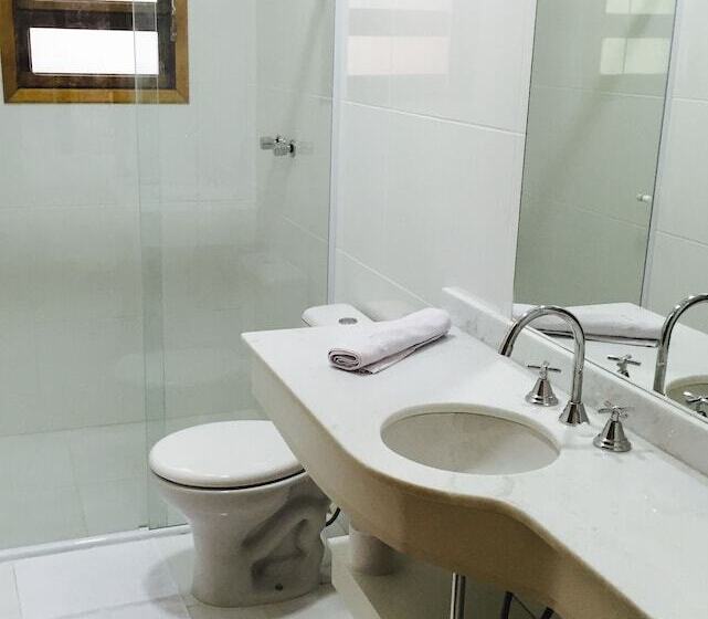 کلبه ییلاقی, Yannai Chale Praia