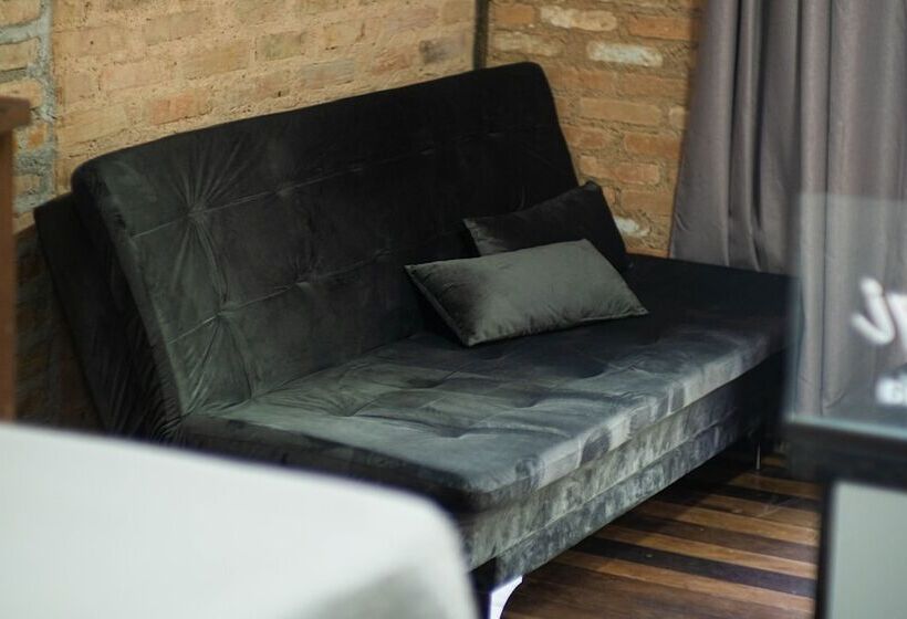 اتاق لوکس چهار تخته, Yannai Chale Praia