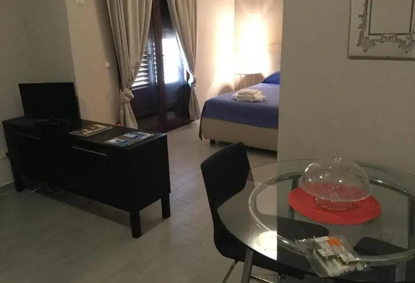 Huoneisto 1 Makuuhuone Puutarhanäkymä, Marina Di Cala Del Sole