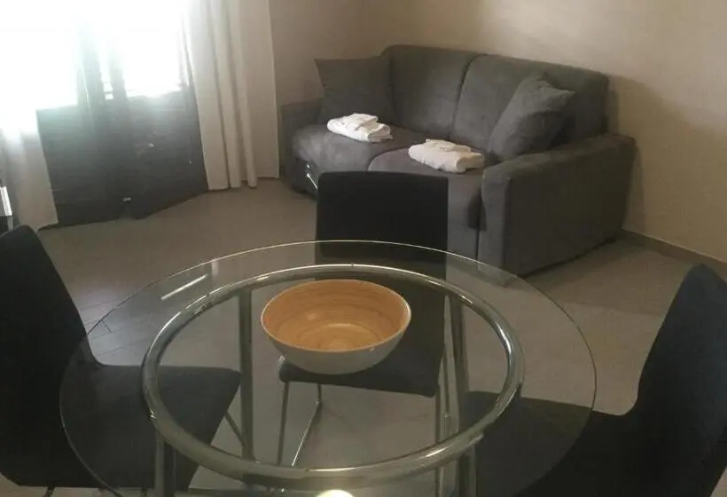 Huoneisto 1 Makuuhuone Puutarhanäkymä, Marina Di Cala Del Sole