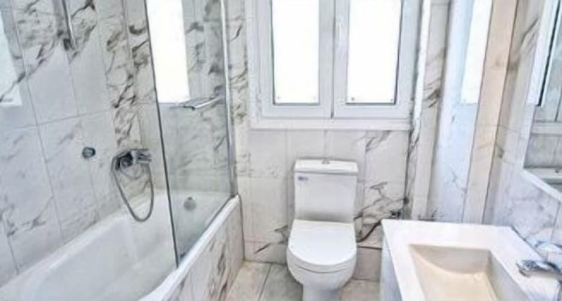 اتاق دوبلکس, Peskesi Ikaria