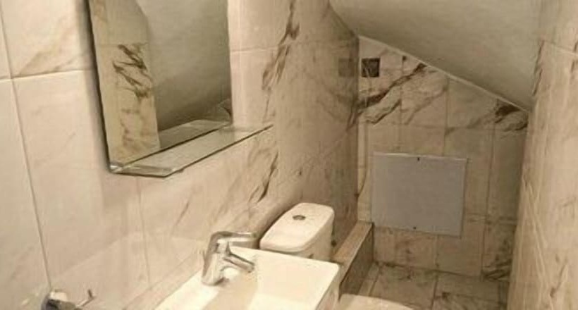 اتاق دوبلکس, Peskesi Ikaria