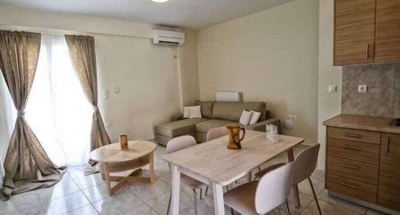 اتاق دوبلکس, Peskesi Ikaria