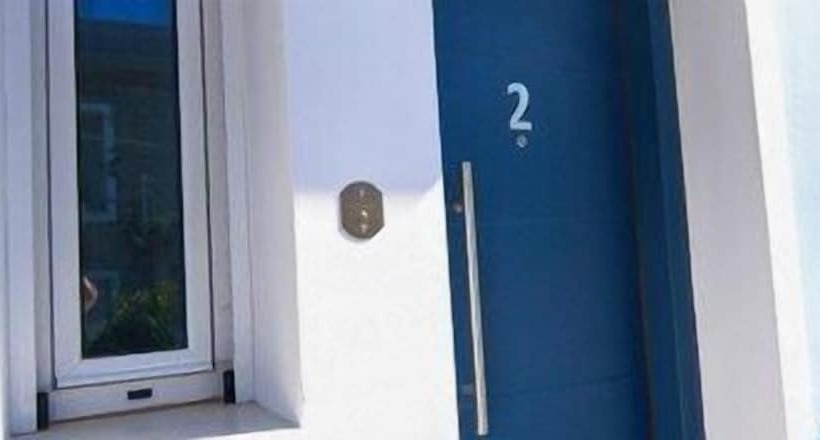 اتاق دوبلکس, Peskesi Ikaria