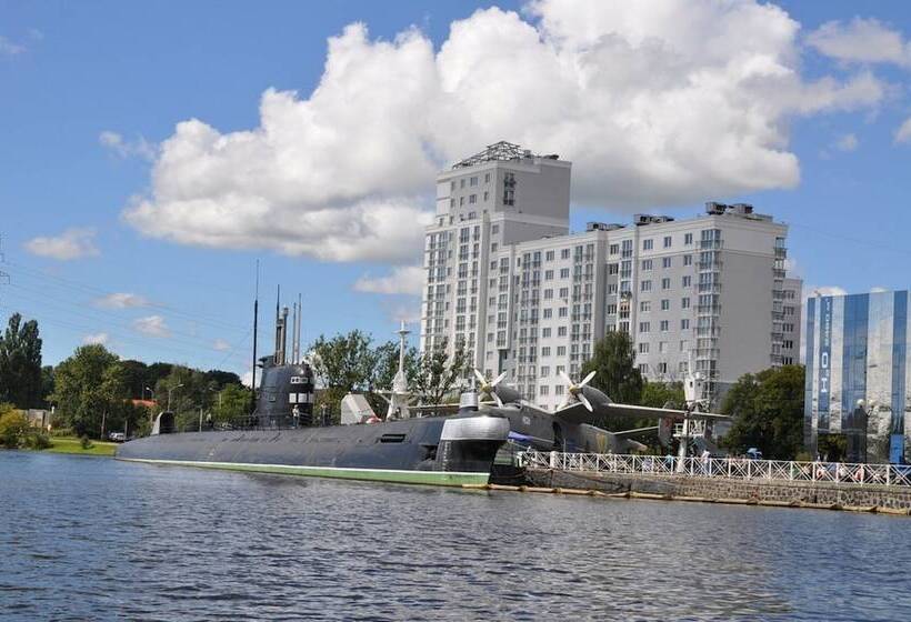 اتاق خانوادگی, Suffix Hostel & Apartments