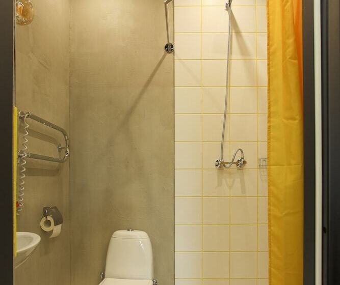 اتاق خانوادگی, Suffix Hostel & Apartments