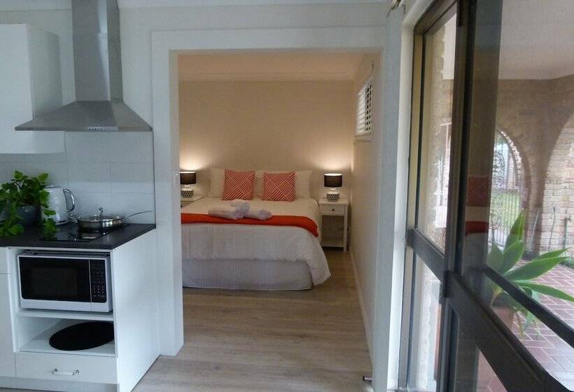 Студия Стандарт, The Sanctuary At Paradise Beach B&b