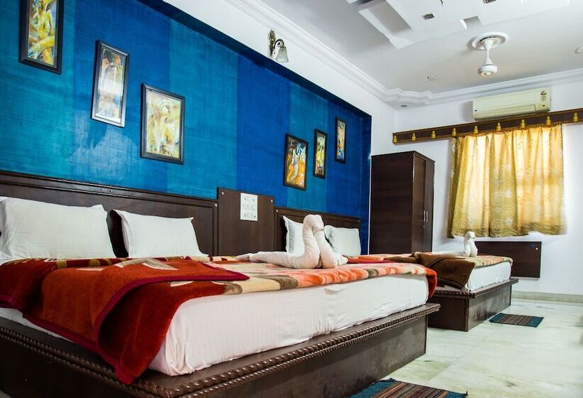 اتاق خانوادگی, Udai Palace