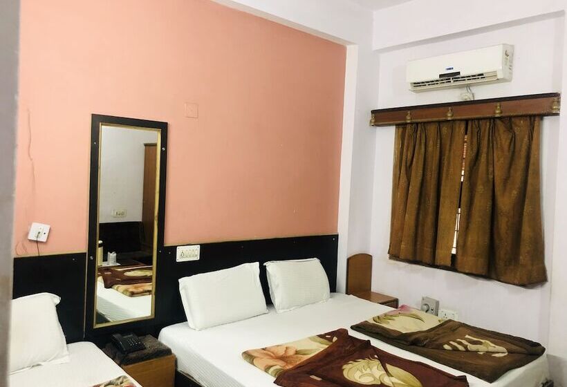 اتاق عادی, Udai Palace