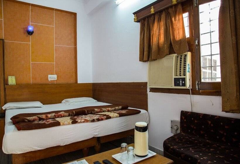 اتاق عادی, Udai Palace