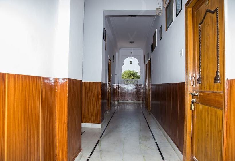 اتاق عادی, Udai Palace