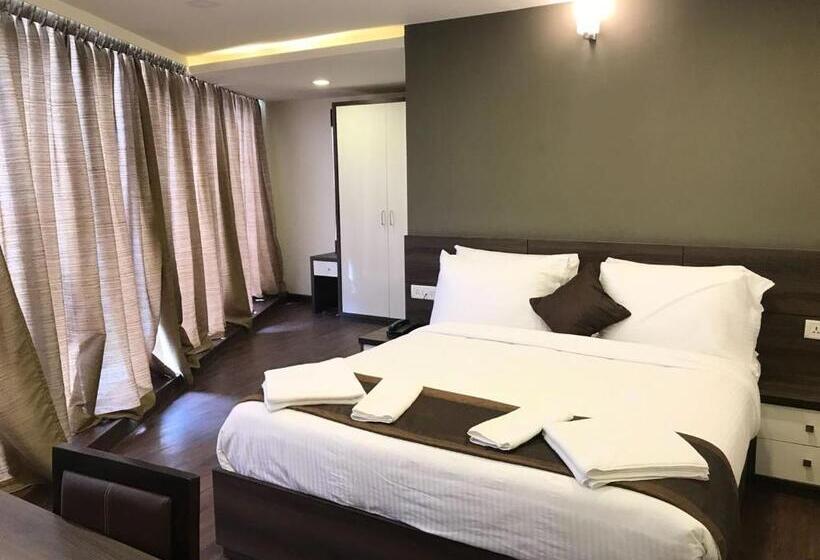 수피리어 룸, Royal Inn   Electronic City