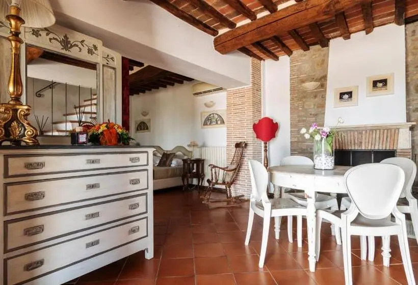 エコノミー４人部屋, Agriturismo   Collina Toscana Resort