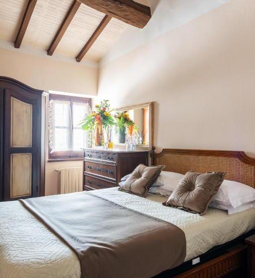 Economy Quadruple Room, Agriturismo   Collina Toscana Resort