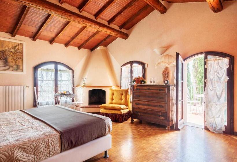 Economy Quadruple Room, Agriturismo   Collina Toscana Resort