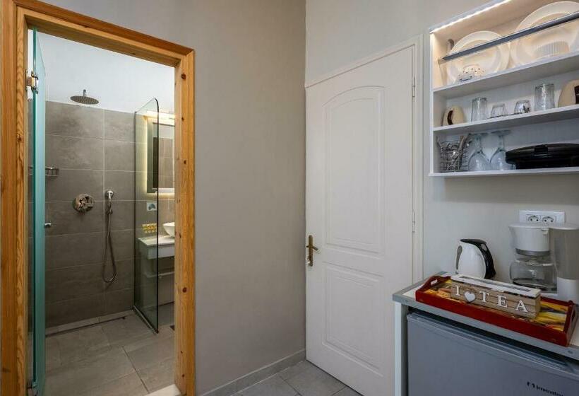 חדר סטנדרט, Maravelia S Rooms