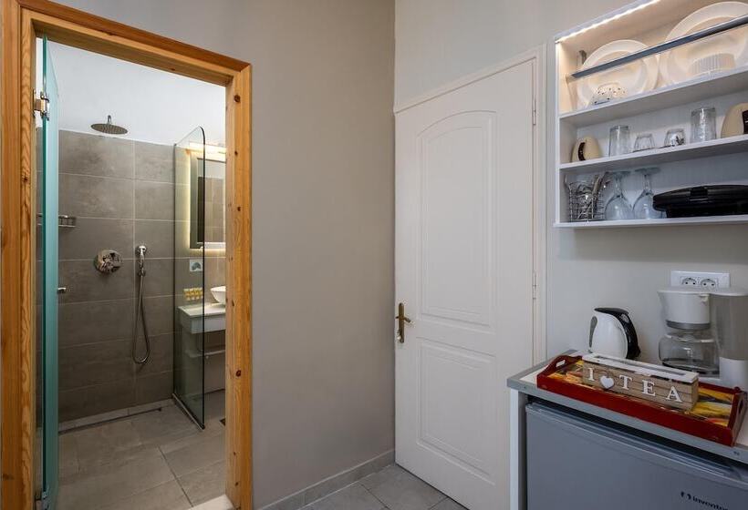 חדר סטנדרט, Maravelia S Rooms