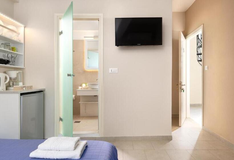 اتاق سوپریور, Maravelia S Rooms