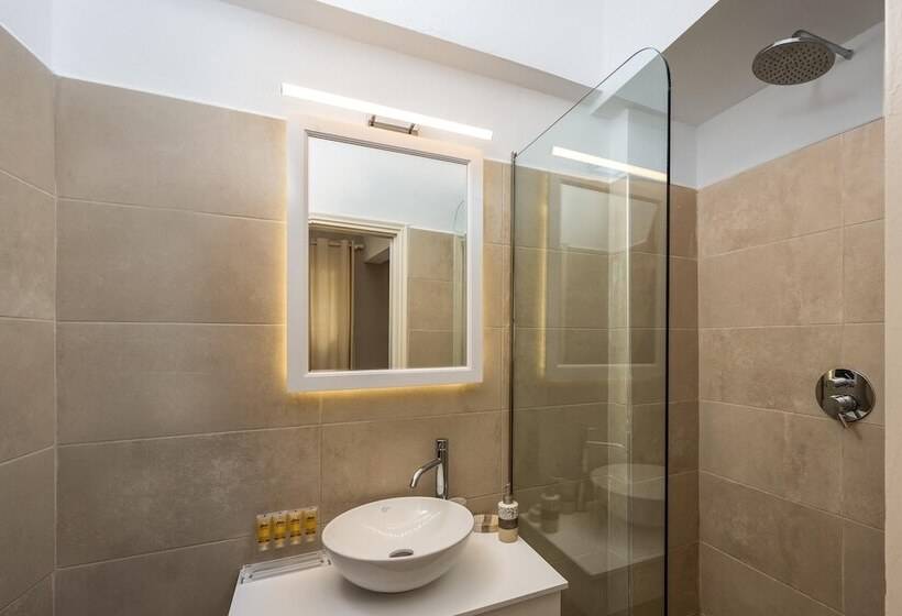 חדר סטנדרט, Maravelia S Rooms