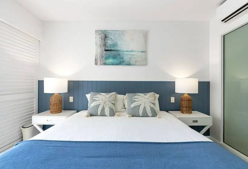 プールビュースーペリアワンルーム, Elysium Private Apartments At The Beach Club