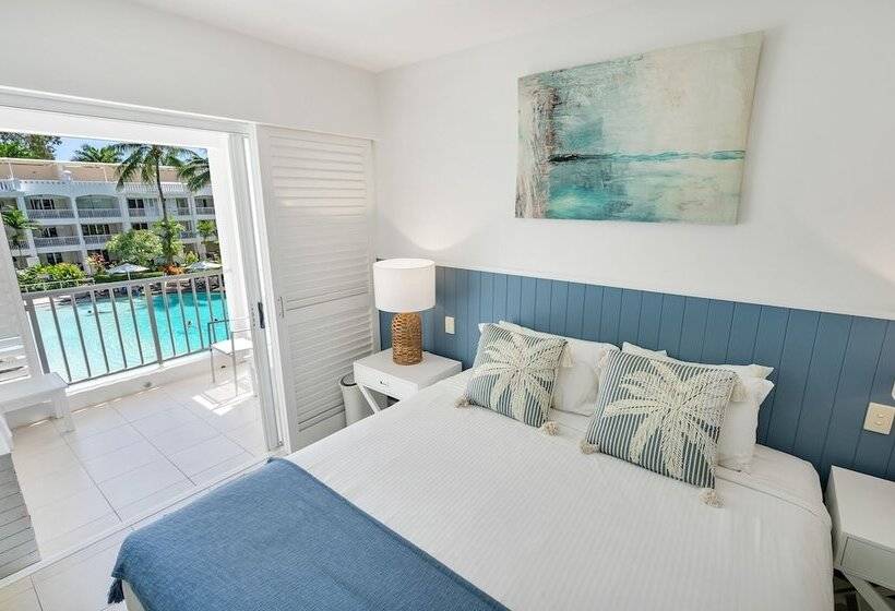 プールビュースーペリアワンルーム, Elysium Private Apartments At The Beach Club