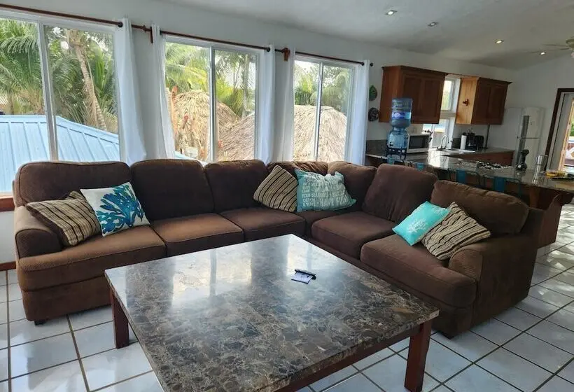 3 Bedroom Deluxe Apartment Sea View, Maya Beach