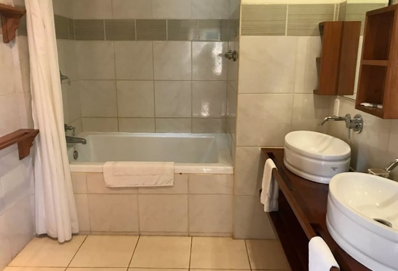 דירת דלוקס  חדרי שינה עם נוף לים, Maya Beach