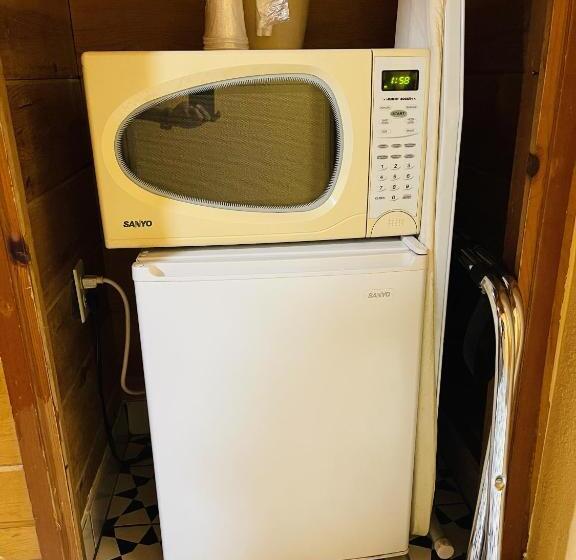 غرفة أساسية, Apple Inn Motel