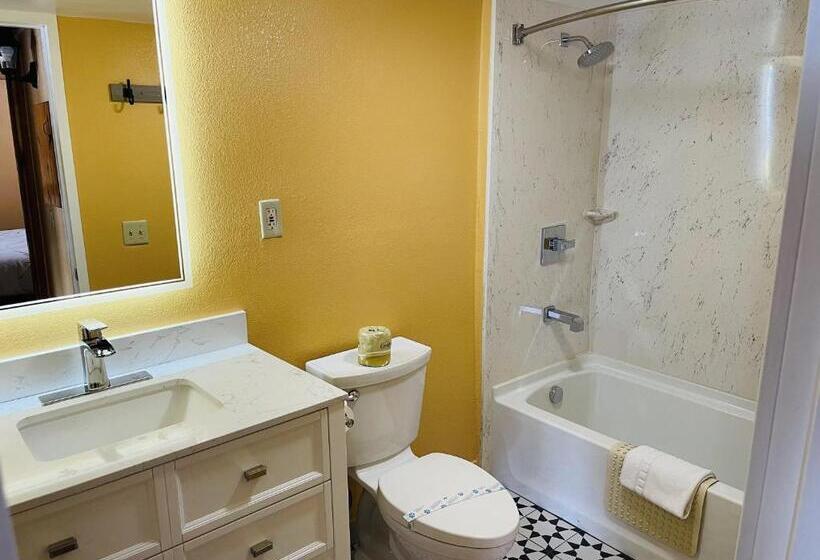 غرفة قياسية مزوَّدة بمطبخ, Apple Inn Motel