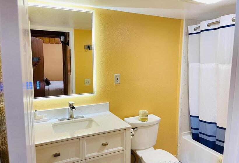 غرفة قياسية مزوَّدة بمطبخ, Apple Inn Motel