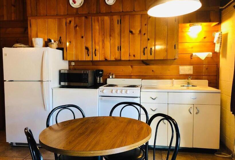 Номер Стандарт с Кухней, Apple Inn Motel