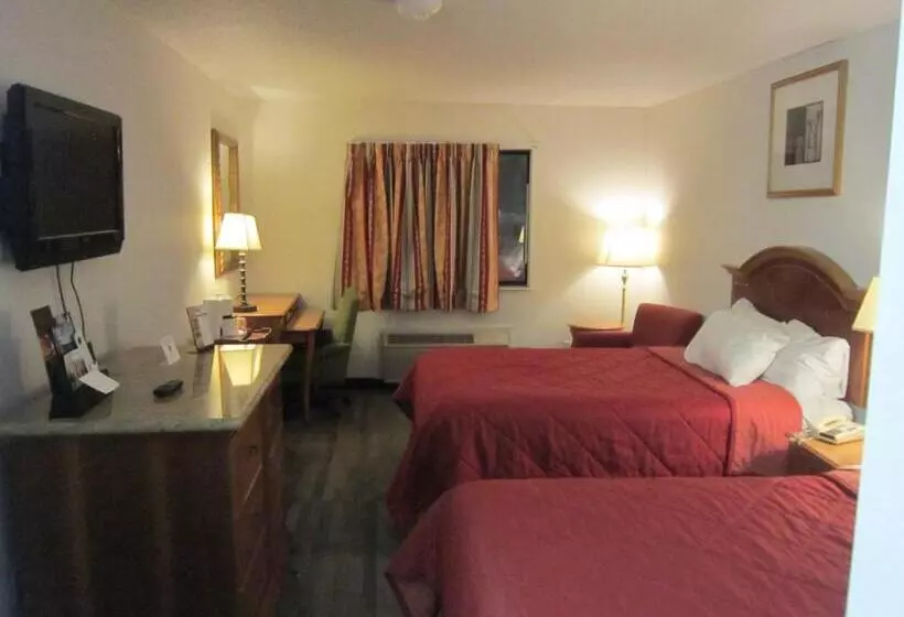 ２ダブルベッドのスタンダードルーム, American Inn And Suites Ionia