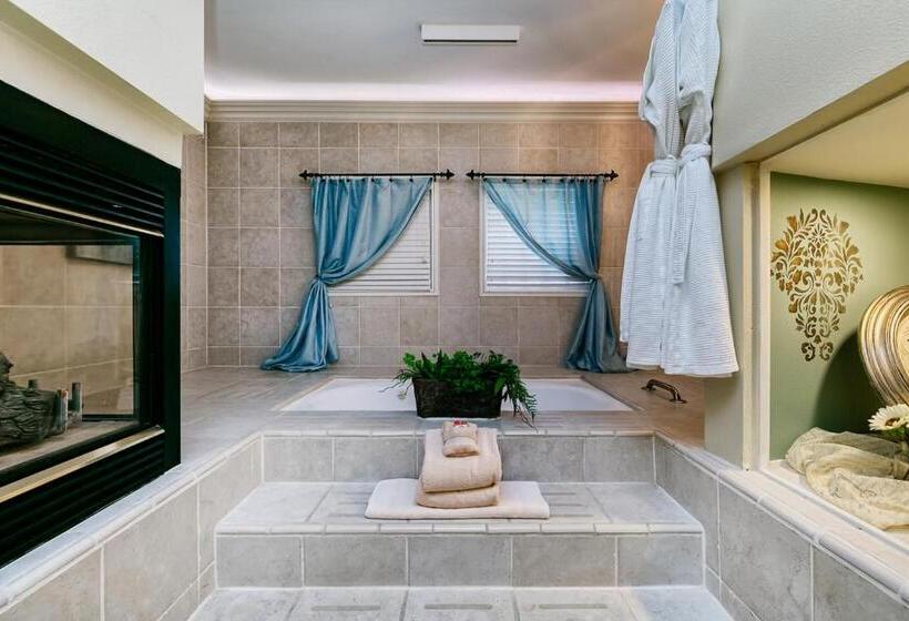 חדר דלוקס עם מרפסת, The Anniversary Inn   Boise