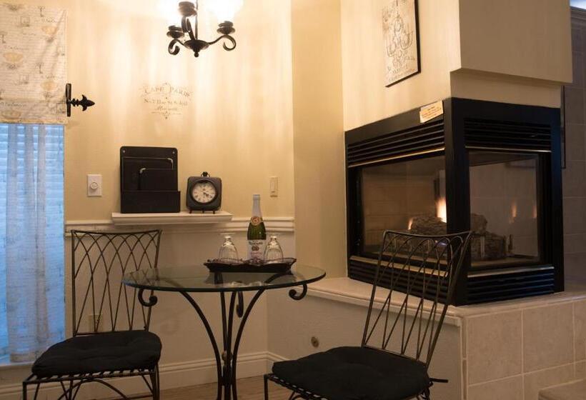 חדר דלוקס עם מרפסת, The Anniversary Inn   Boise