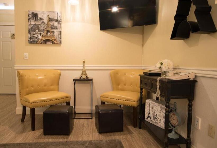 バルコニー付きデラックスルーム, The Anniversary Inn   Boise