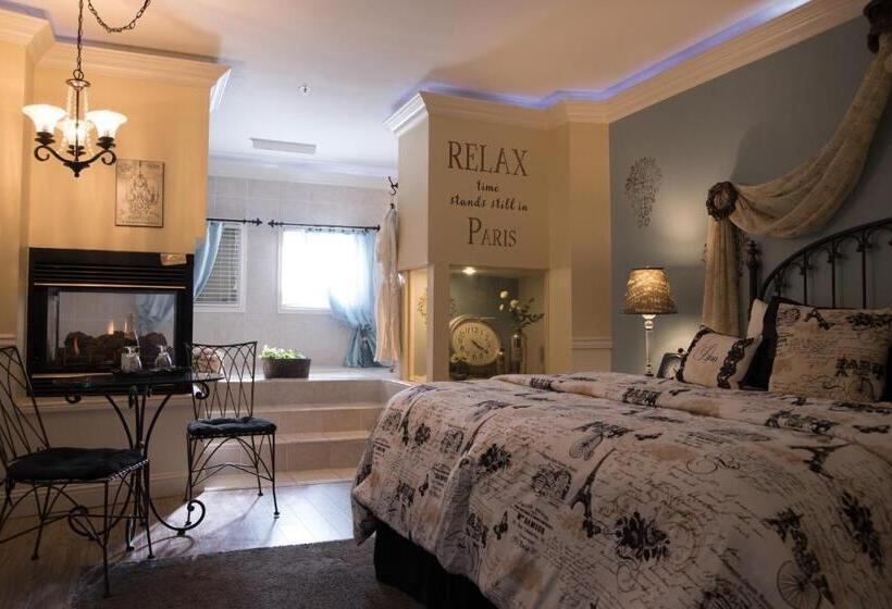 חדר דלוקס עם מרפסת, The Anniversary Inn   Boise